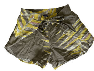 Patagonia Tie Front Woman’s Shorts Size Medium